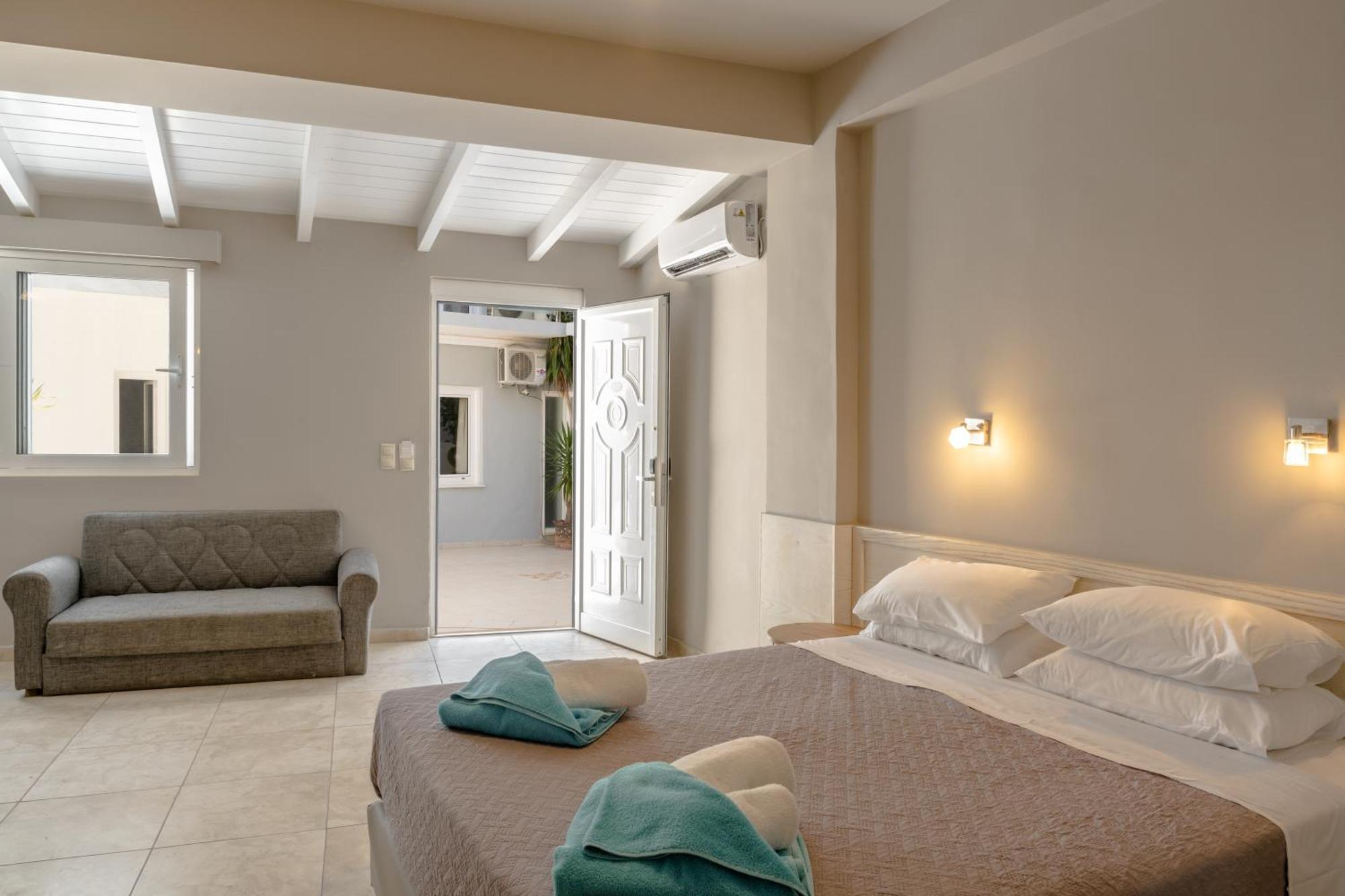 Areti Hotel Agia Galini  Bilik gambar