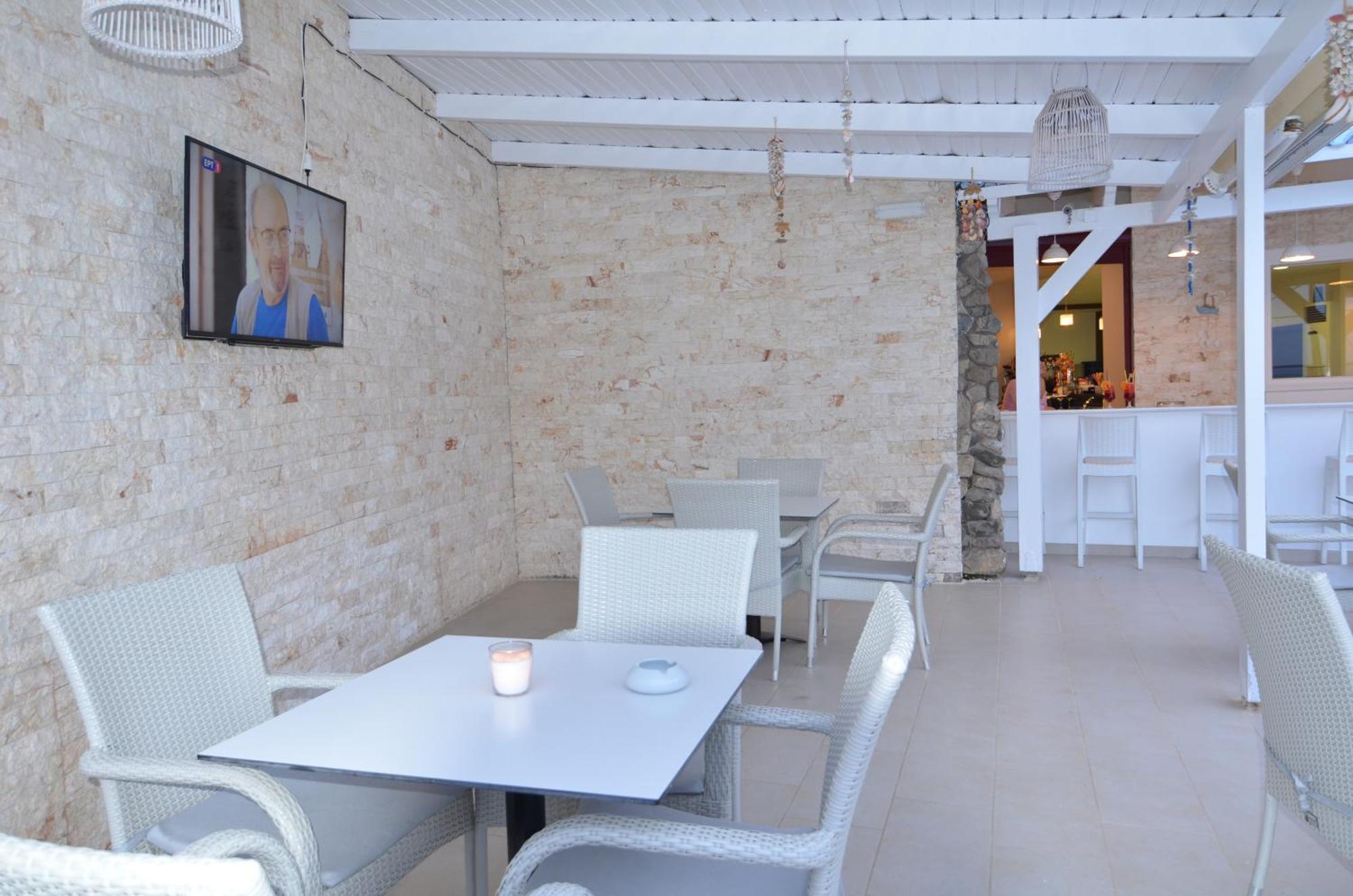 Areti Hotel Agia Galini  Luaran gambar