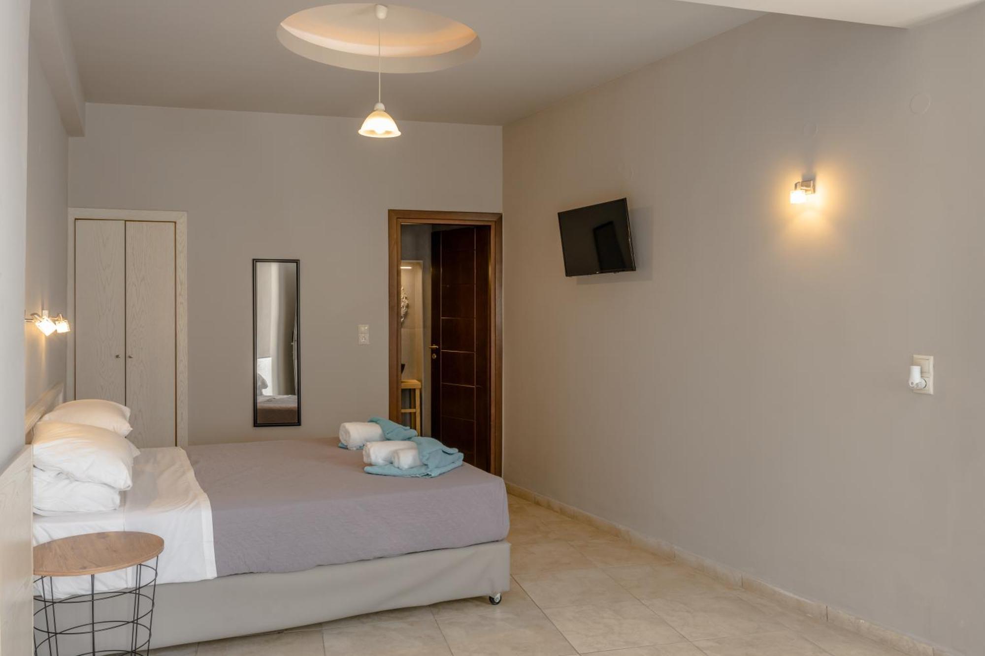 Areti Hotel Agia Galini  Bilik gambar