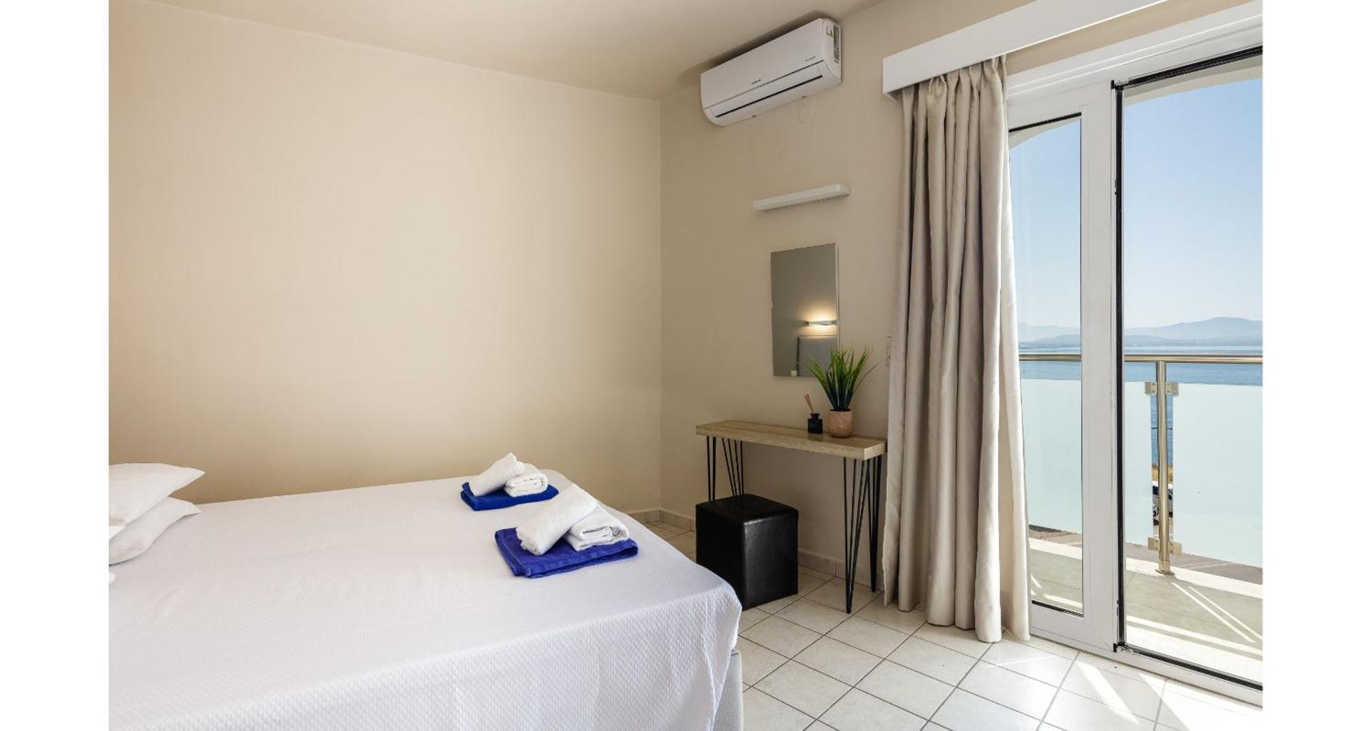 Areti Hotel Agia Galini  Luaran gambar